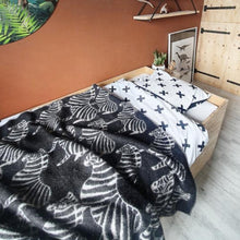 Cargar imagen en el visor de la galería, ZEBRA &lt;br&gt; Manta &lt;br&gt; Klippan
