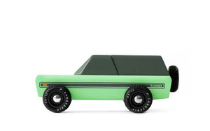 RUNNER <br> Auto de madera <br> Candylab