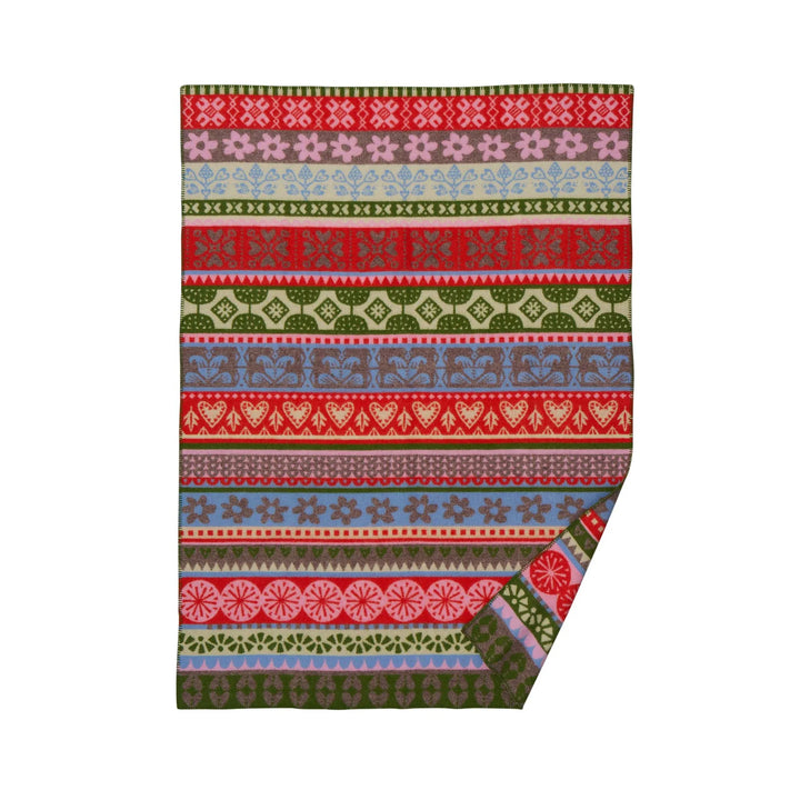 Manta Arvidsjaur multicolor de Klippan, con franjas de diseño nórdico