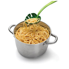 Cargar imagen en el visor de la galería, JUNGLE SPOON &lt;br&gt; Cuchara ranurada &lt;br&gt; Ototo

