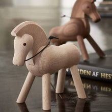 Cargar imagen en el visor de la galería, HORSE BEECH &lt;br&gt; Figura de madera &lt;br&gt; Kay Bojesen
